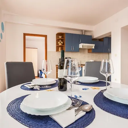 아파트 Izi 3 U Kornicu Na Otoku Krku-plavi Kornić