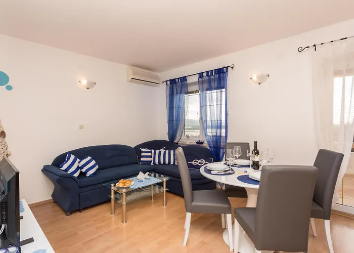 Apartman Izi 3 U Kornicu Na Otoku Krku-plavi *