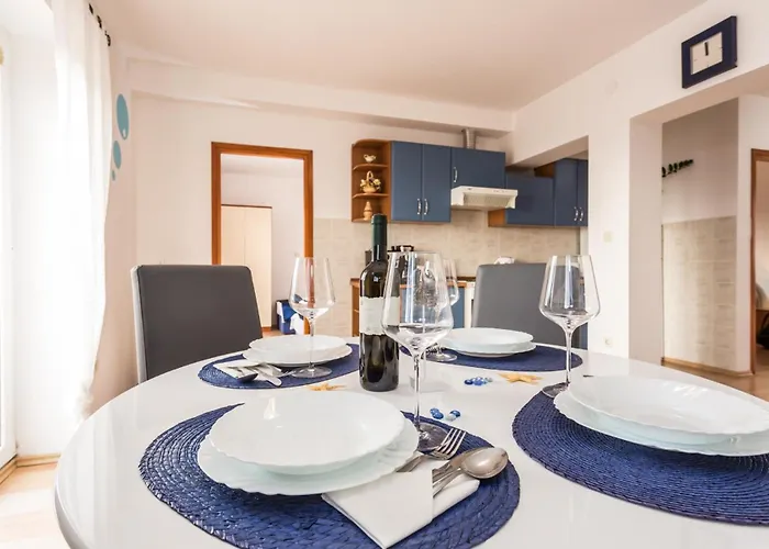 Apartman Izi 3 U Kornicu Na Otoku Krku-plavi Kornic